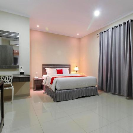 Reddoorz Plus Syariah @ Jalan Sriwijaya Medan Exterior foto