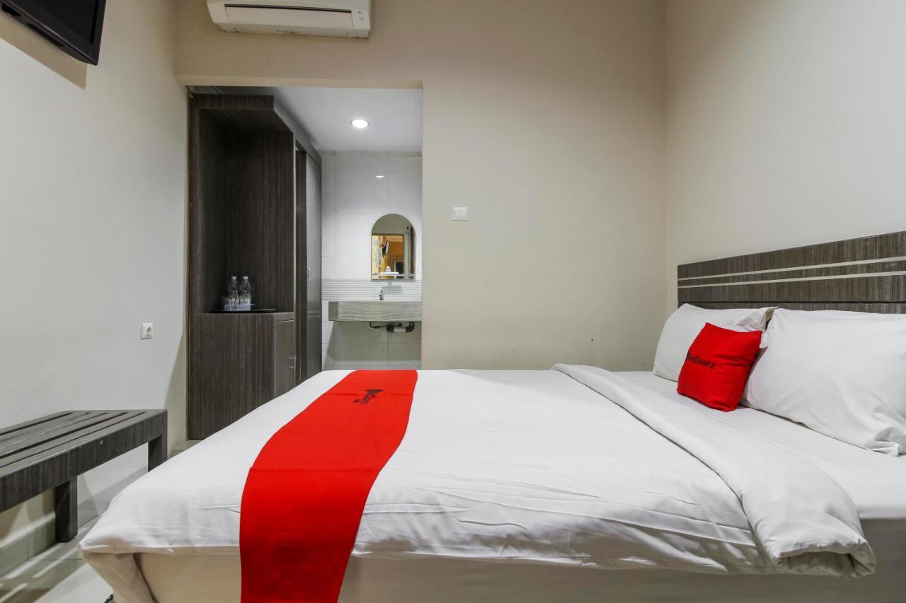 Reddoorz Plus Syariah @ Jalan Sriwijaya Medan Exterior foto